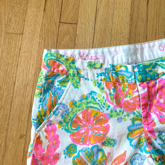 Lilly Pulitzer Buttercup Scallop Hem Resort White Casa Marina Shorts Size 00 - Picture 4 of 15